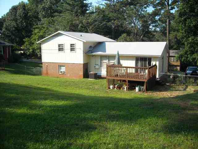 318 Jamestown Road Easley, SC 29640 - Photo 16 of 20