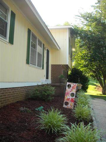 318 Jamestown Road Easley, SC 29640 - Photo 3 of 20