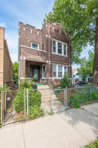 $1,350 | 3000 South Homan Avenue, Unit 2, Chicago, IL 60623