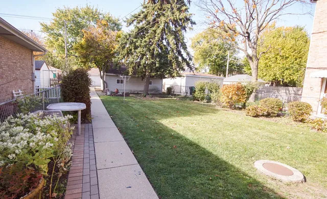 $320,000 | 1442 Oak Park Avenue, Berwyn, IL 60402