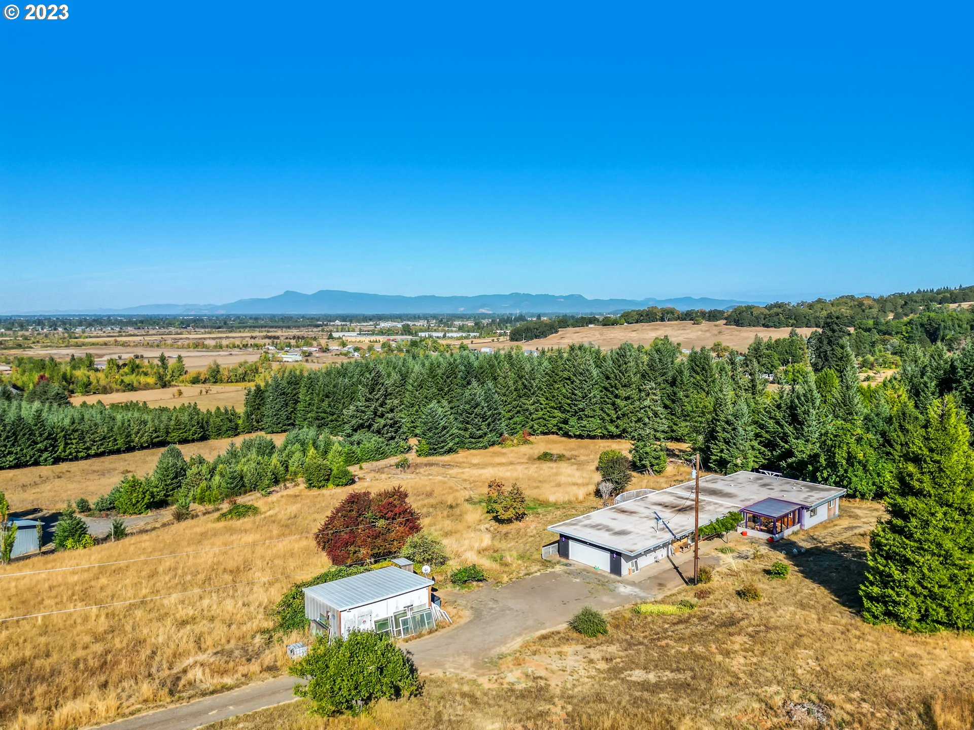 87757 Green Hill Road Eugene, OR 97402 - Photo 4 of 6 Gallery Image 4