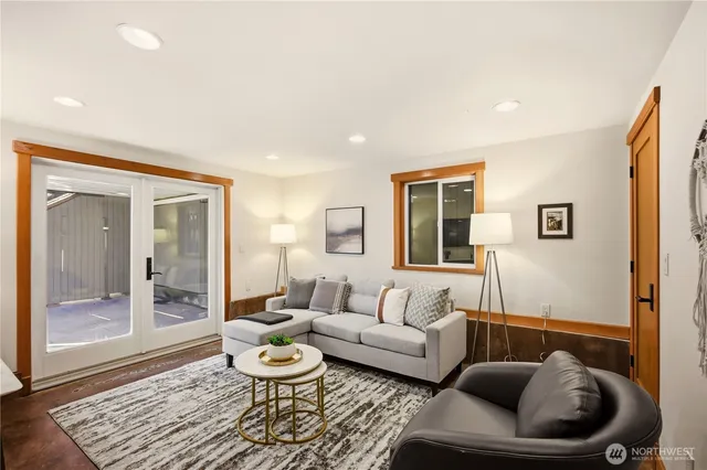 $780,000 | 19202 12th Avenue Northeast, Shoreline, WA 98155