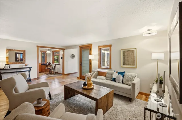 $780,000 | 19202 12th Avenue Northeast, Shoreline, WA 98155