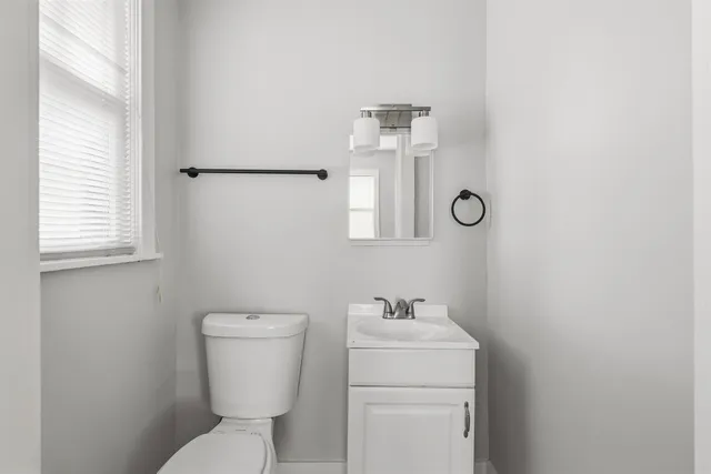 $2,350 | 871 University Street, Memphis, TN 38107