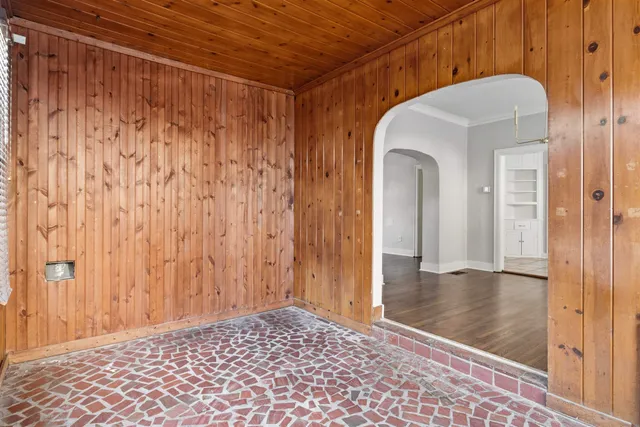 $2,350 | 871 University Street, Memphis, TN 38107