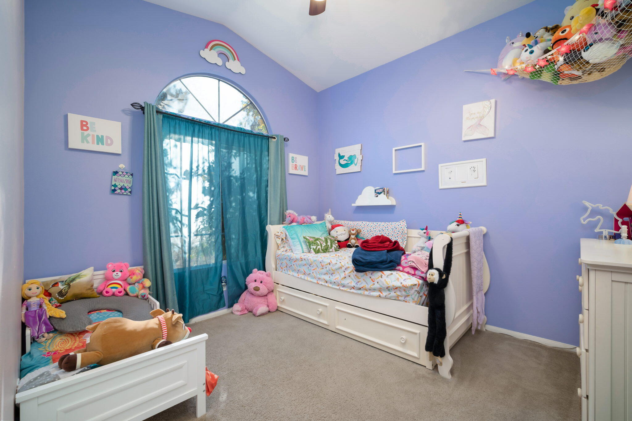 79350 Paseo Del Rey La Quinta, CA 92253 - Photo 28 of 41 a bedroom with a bed and a window