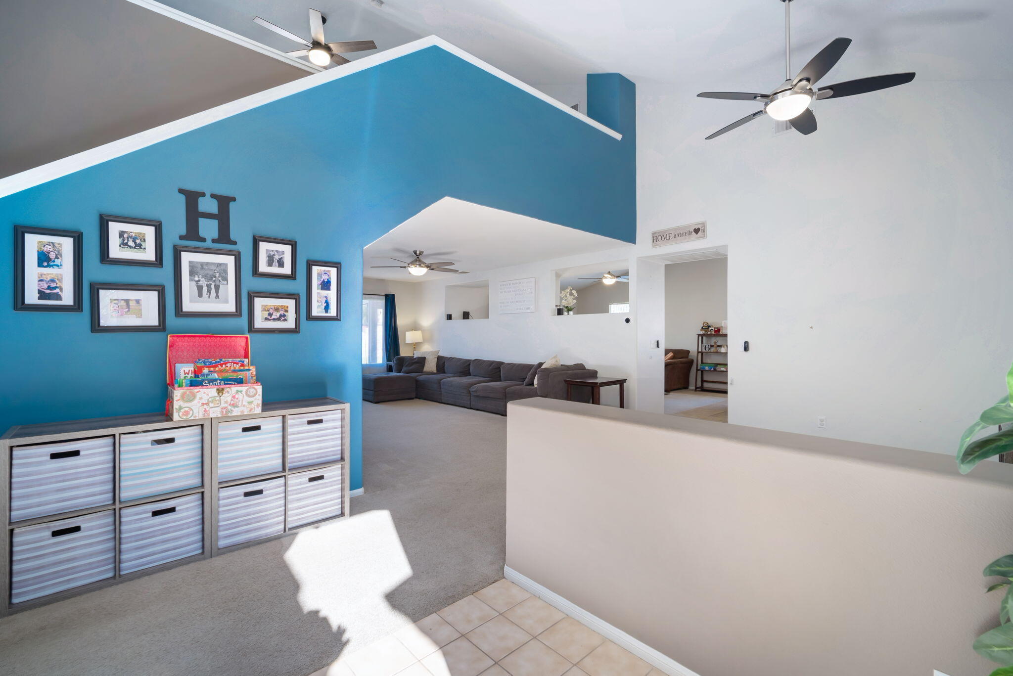 79350 Paseo Del Rey La Quinta, CA 92253 - Photo 4 of 41 a living room with furniture