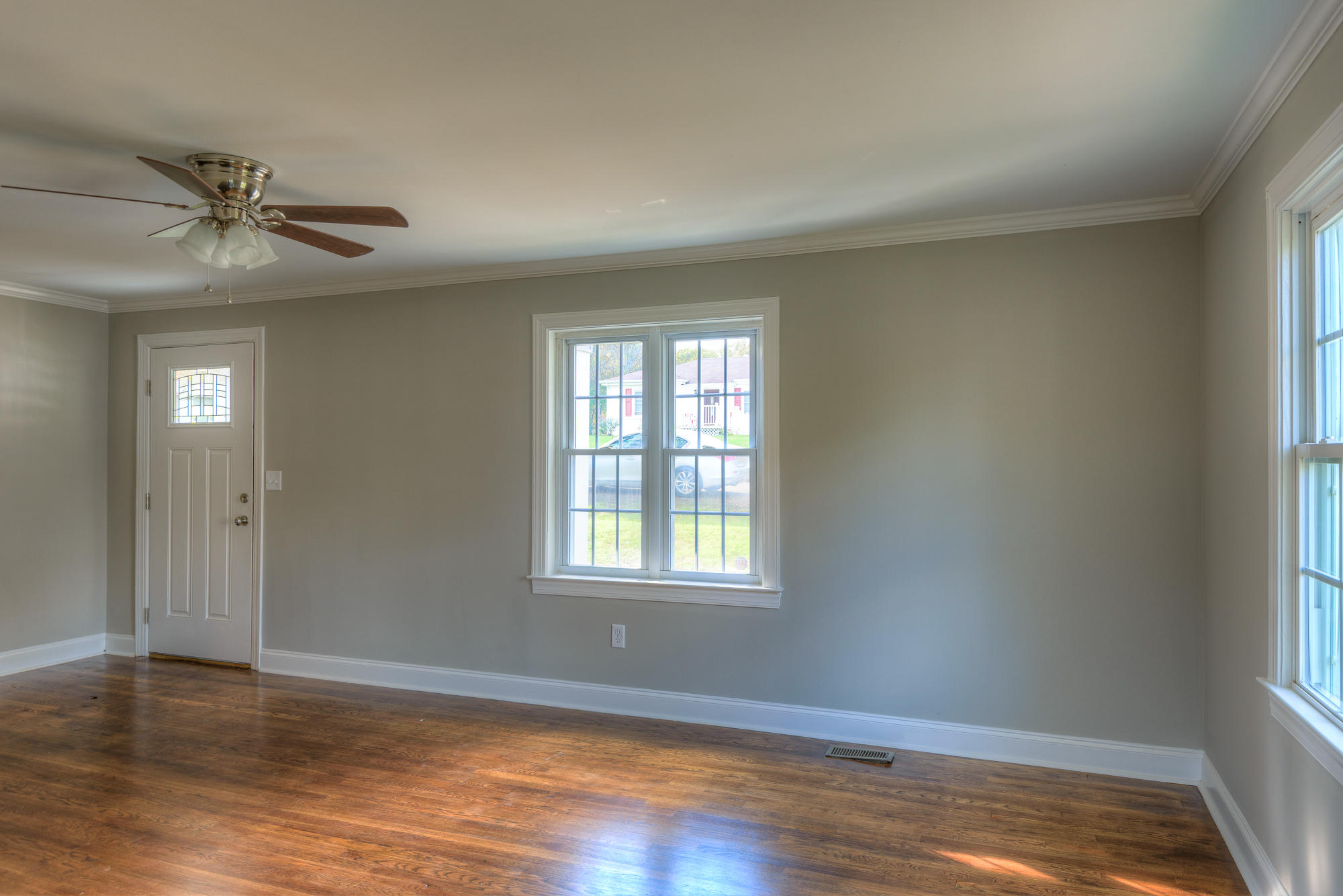 2008 Schmidt Road Chattanooga, TN 37412 - Photo 14 of 34 living_1