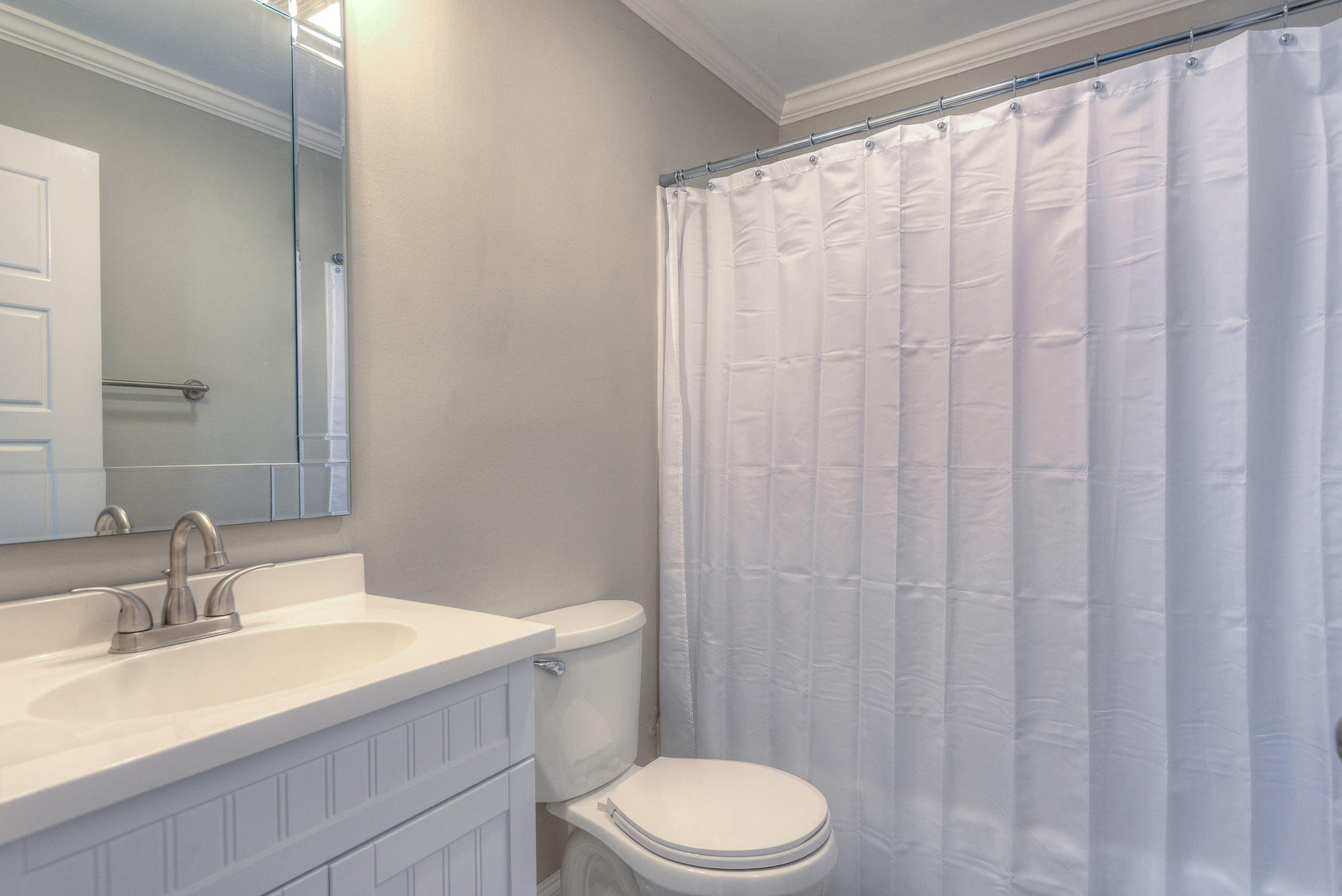 2008 Schmidt Road Chattanooga, TN 37412 - Photo 24 of 34 hallbath_1