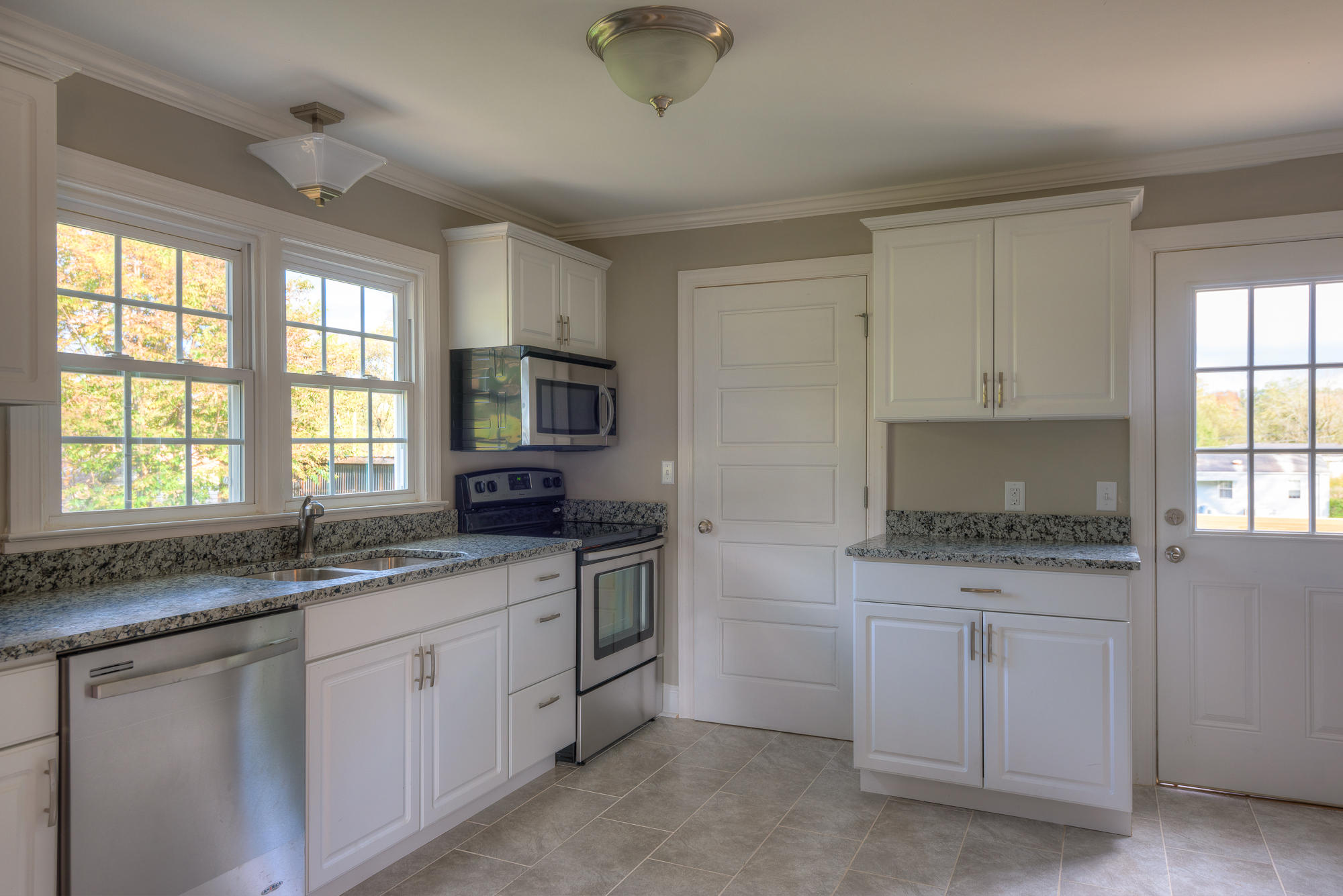 2008 Schmidt Road Chattanooga, TN 37412 - Photo 5 of 34 kitchen_1