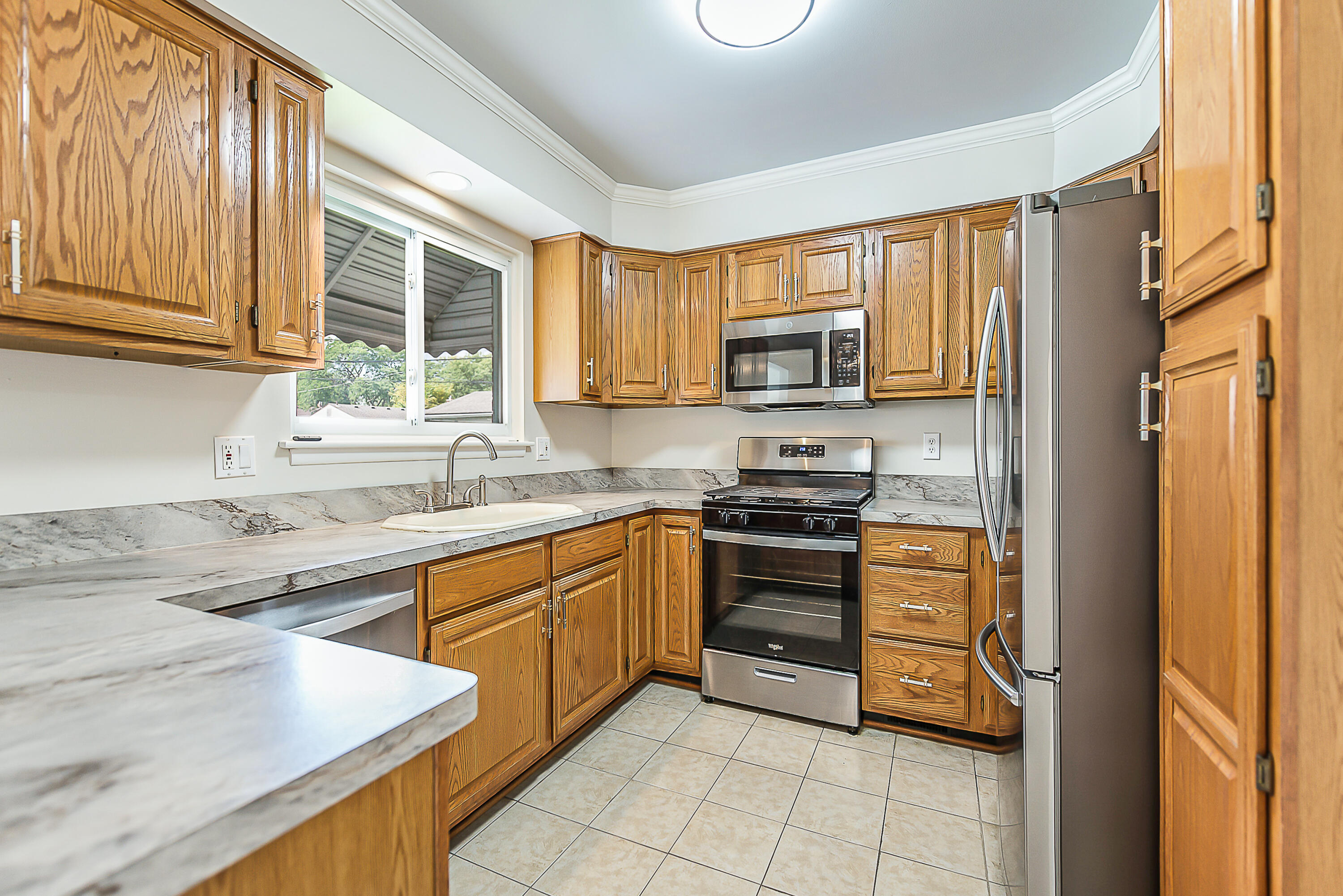 14677 Newburgh Road Livonia, MI 48154 - Photo 11 of 54 DSC_6045