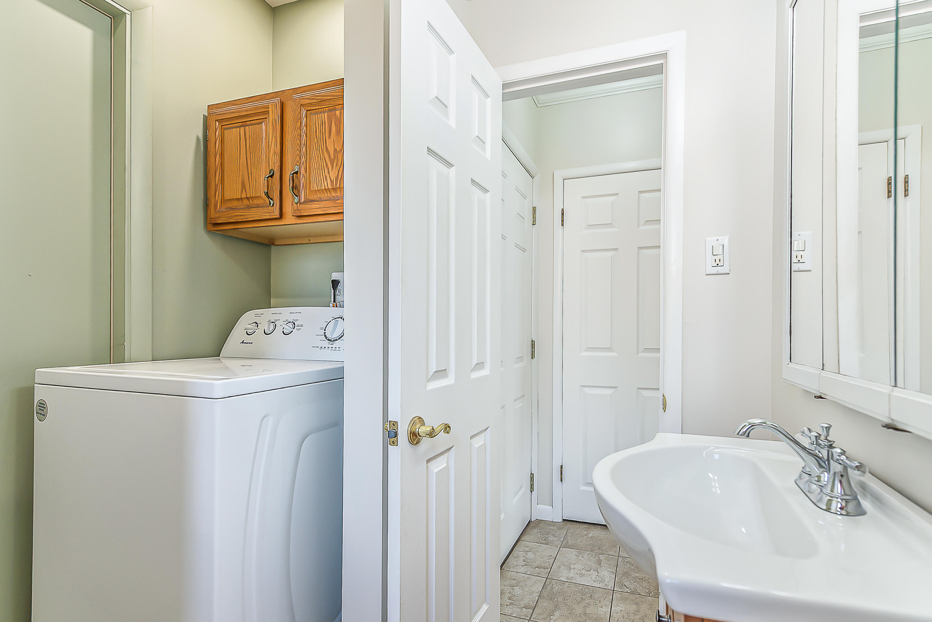 14677 Newburgh Road Livonia, MI 48154 - Photo 28 of 54 DSC_6247