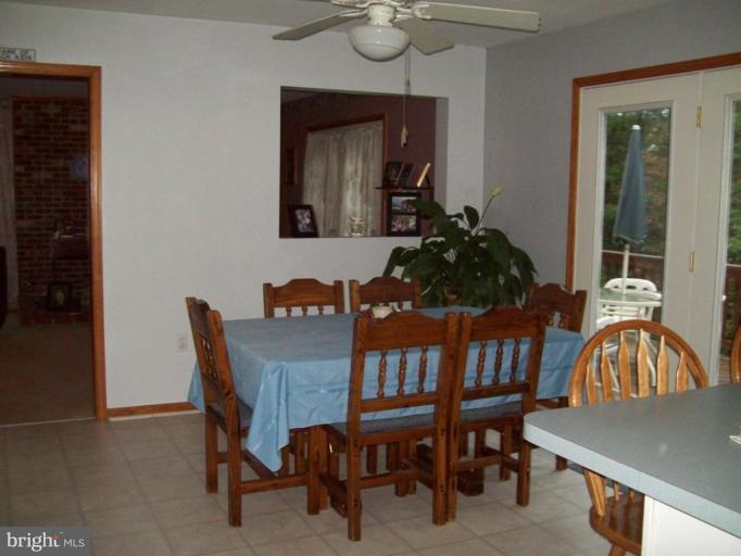 16033 Laurel Springs Road Culpeper, VA 22701 - Photo 4 of 11 Dining Area