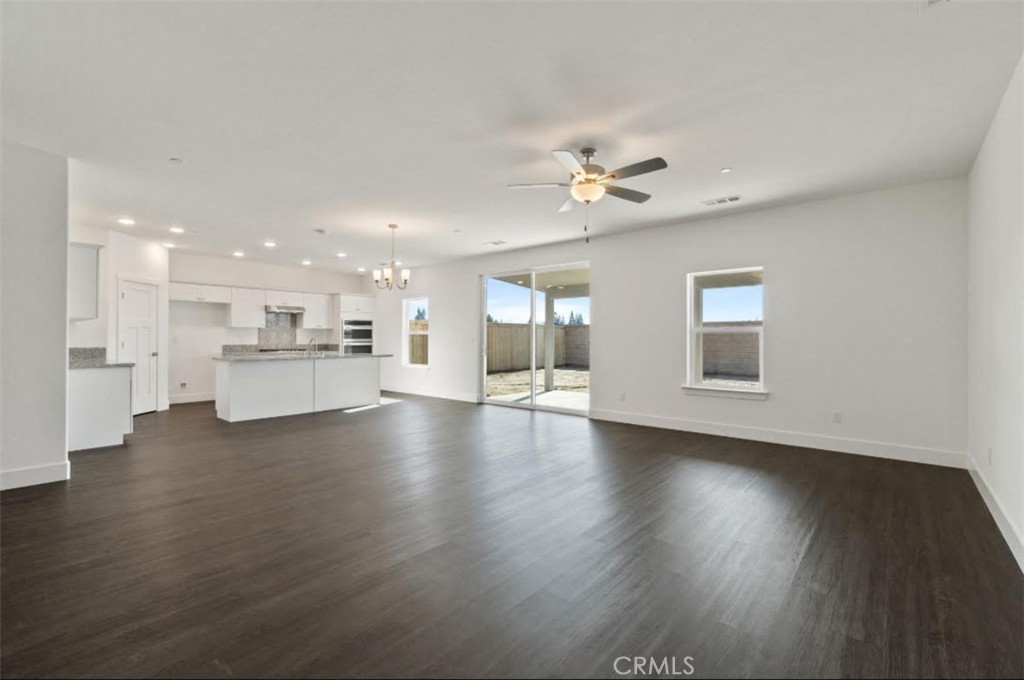 1207 Via Valencia Madera Ca Madera, CA 93637 - Photo 2 of 10