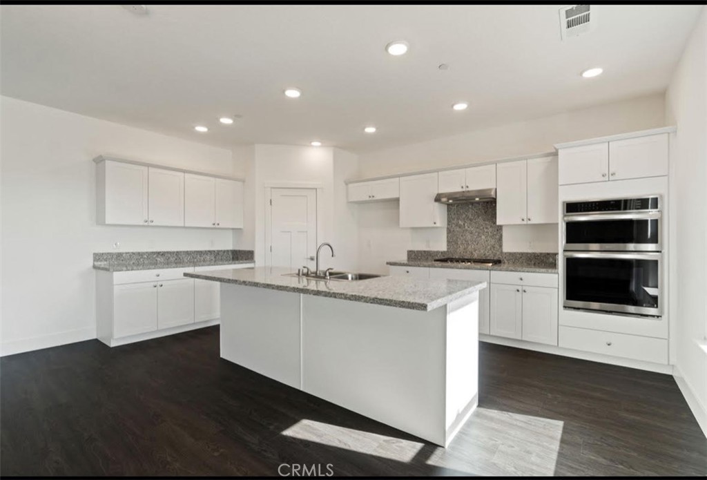 1207 Via Valencia Madera Ca Madera, CA 93637 - Photo 4 of 10