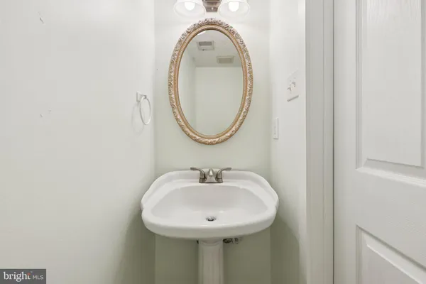 $500,000 | 1666 Harvest Green Court, Reston, VA 20194