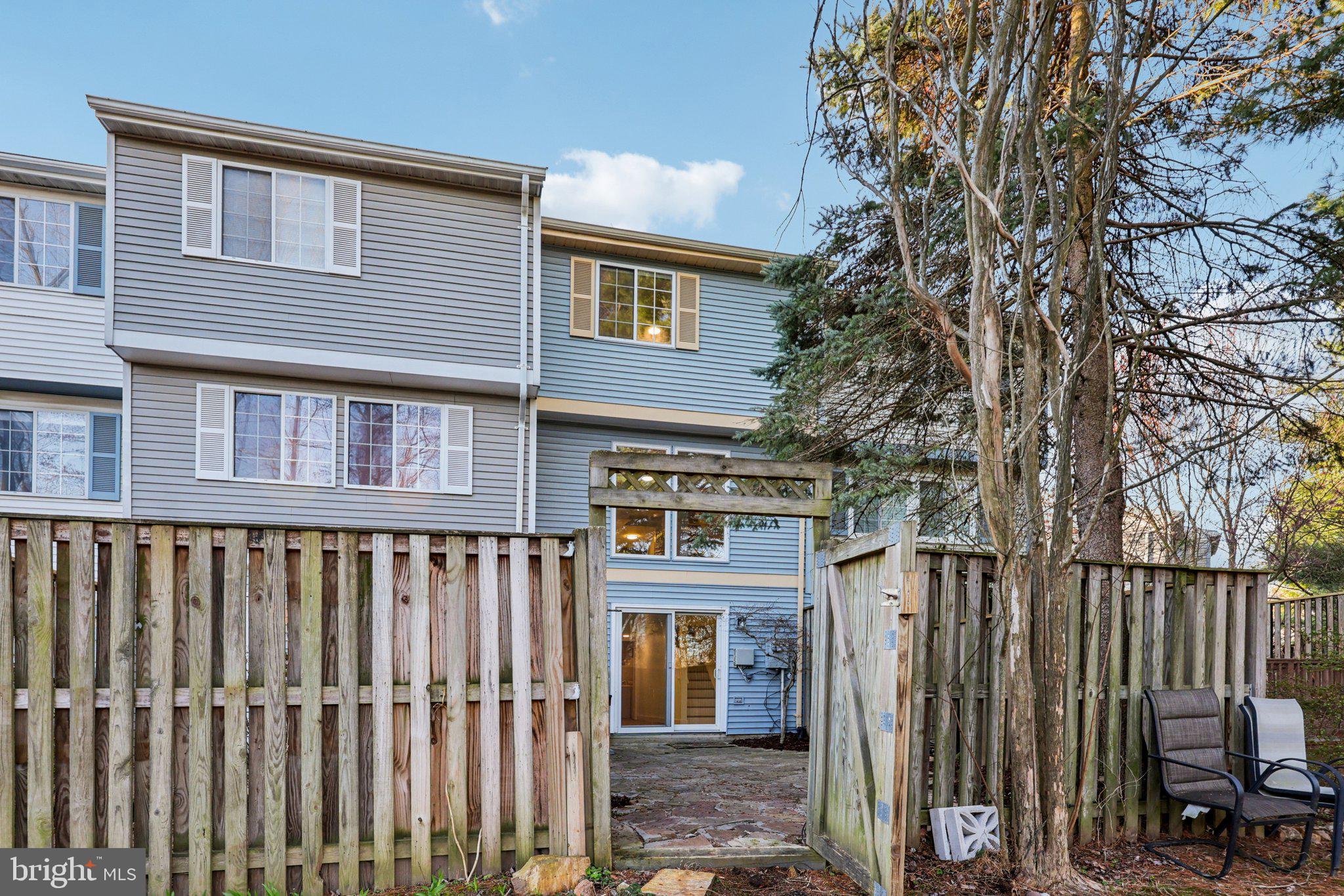 1666 Harvest Green Court Reston, VA 20194 - Photo 37 of 46 Fully Enclosed Fence