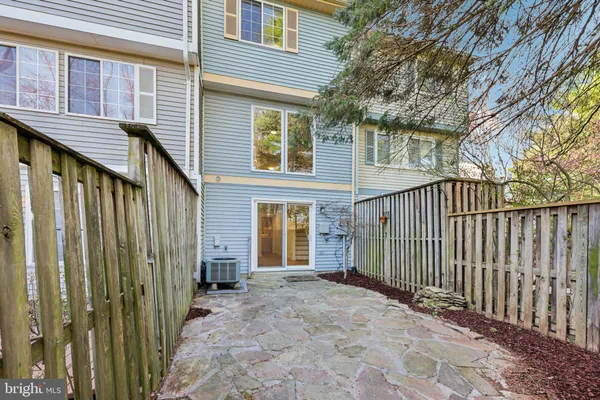$500,000 | 1666 Harvest Green Court, Reston, VA 20194