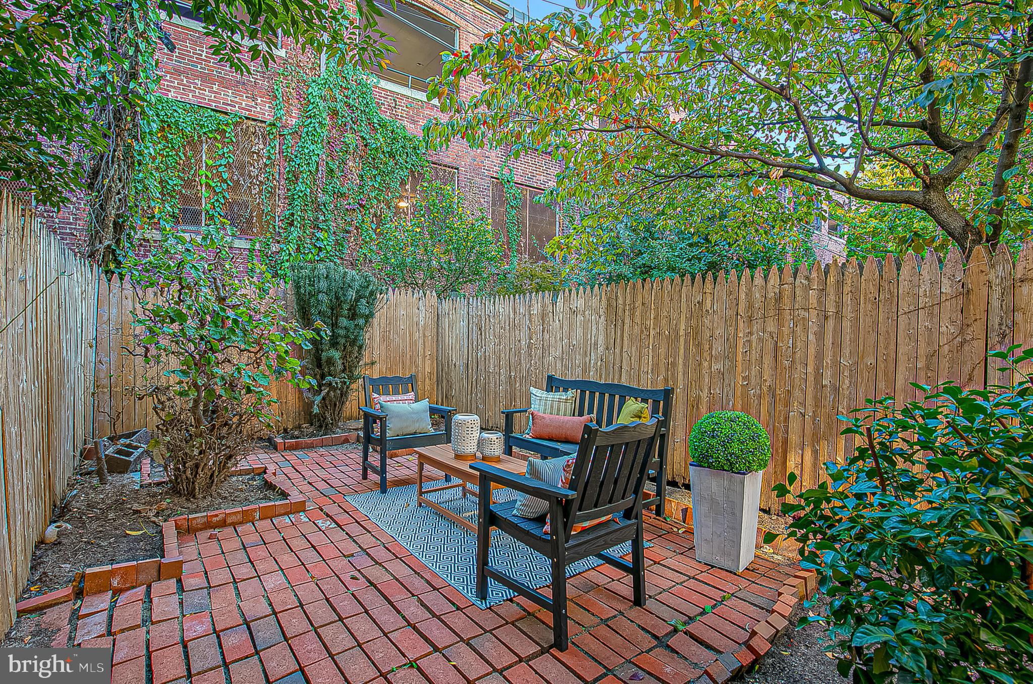 1660 Kalorama Road Northwest Washington, DC 20009 - Photo 18 of 37 Private patio