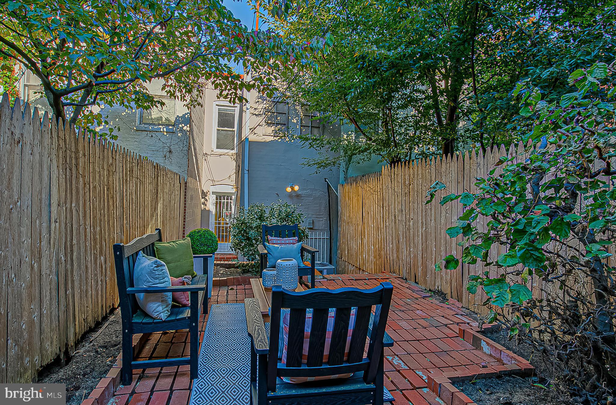 1660 Kalorama Road Northwest Washington, DC 20009 - Photo 19 of 37 private patio