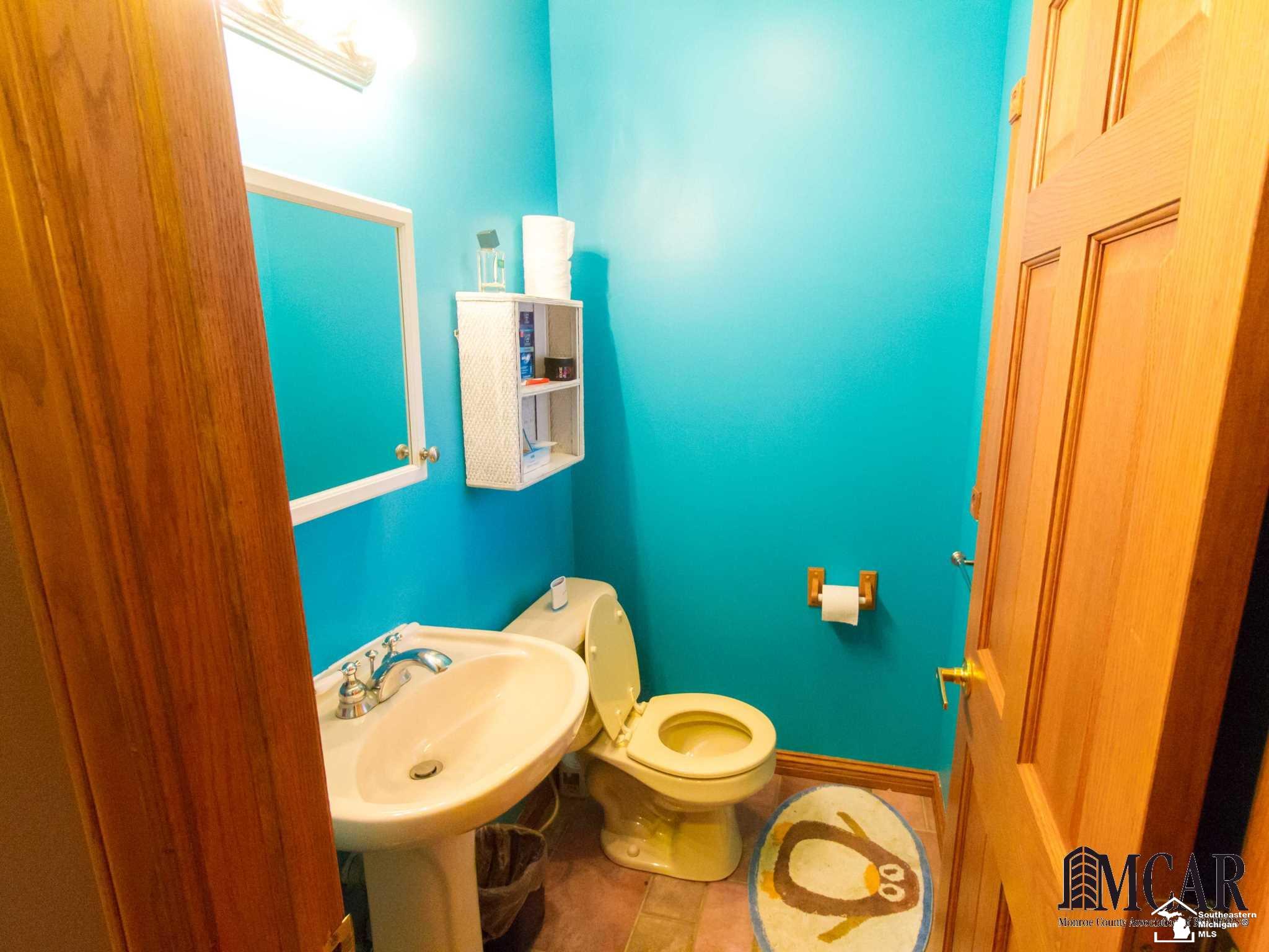 13533 Stowell Road Dundee, MI 48131 - Photo 18 of 34 21437111-17.JPG