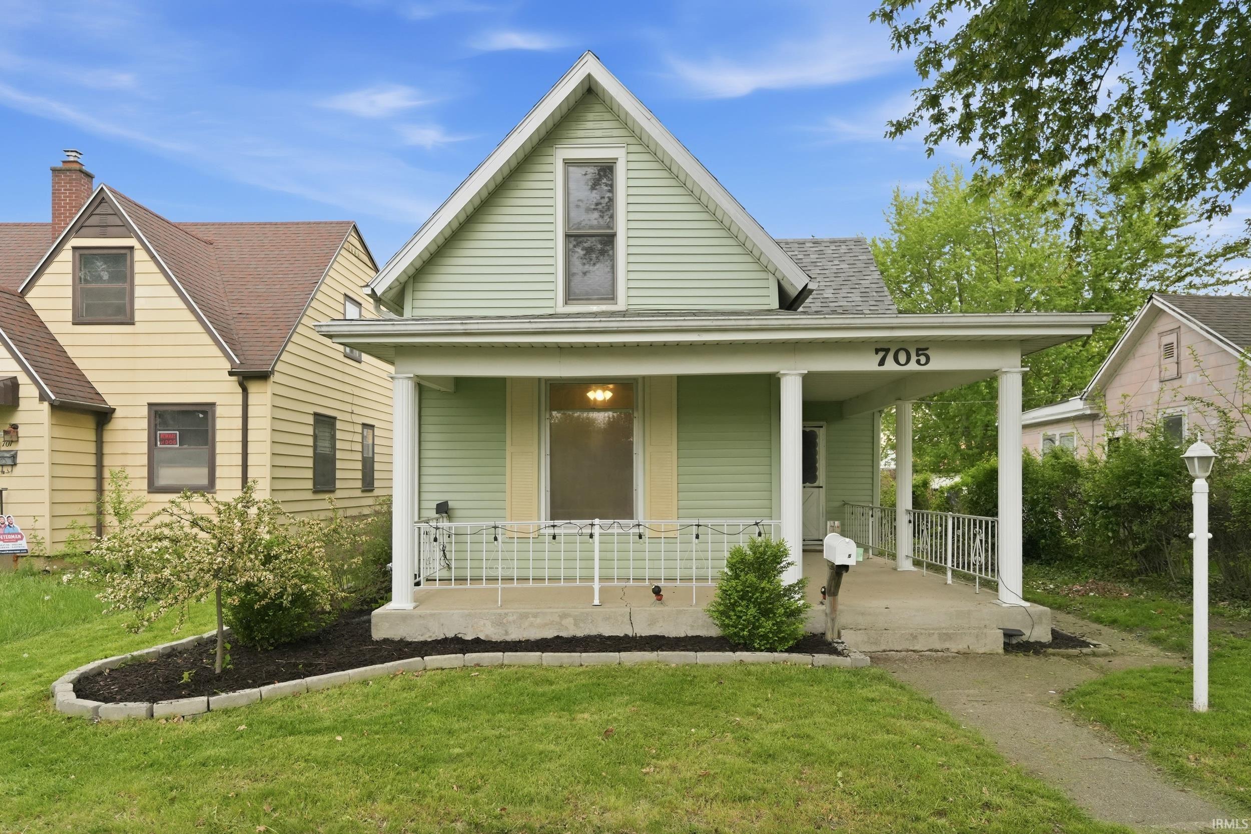 705 Riverside Avenue Fort Wayne, IN 46805 - Photo 2 of 27