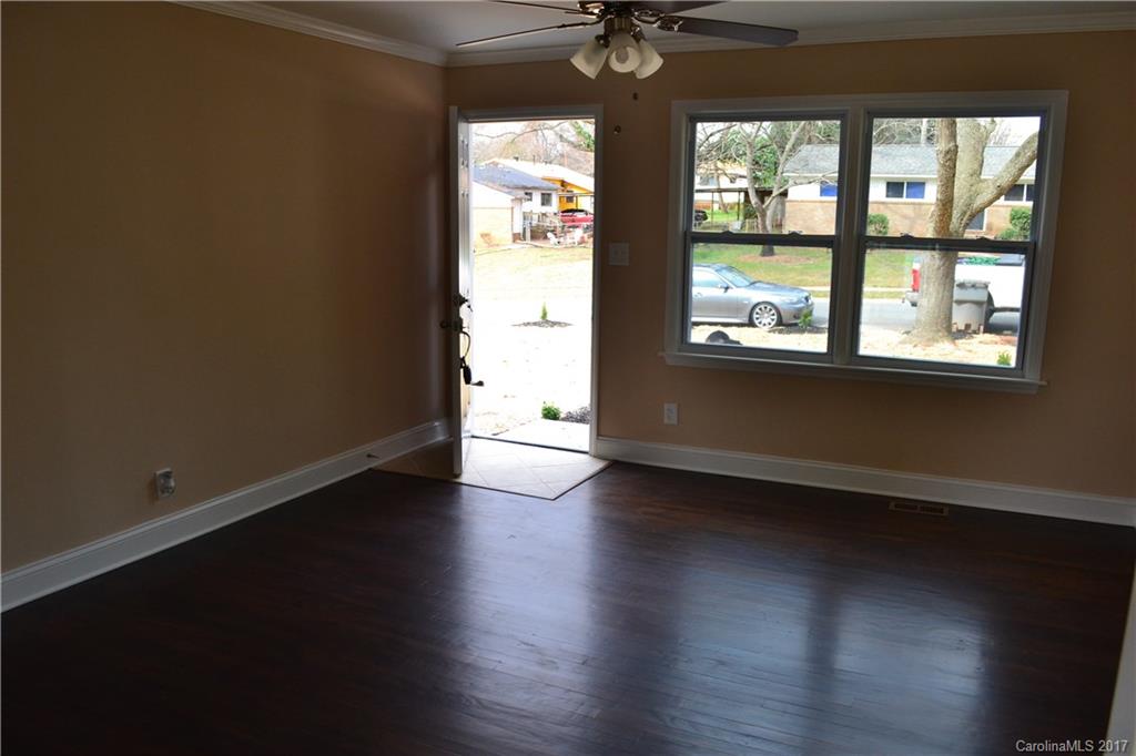 2415 Thornton Road Charlotte, NC 28208 - Photo 2 of 11 Gallery Image 2