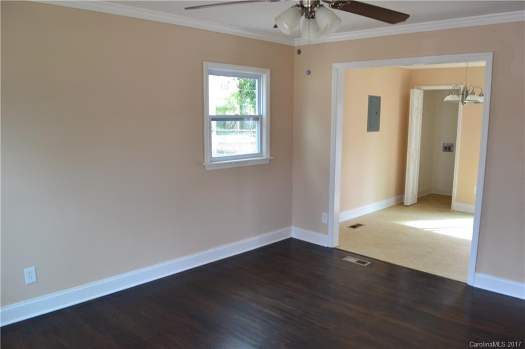 2415 Thornton Road Charlotte, NC 28208 - Photo 4 of 11 Gallery Image 4