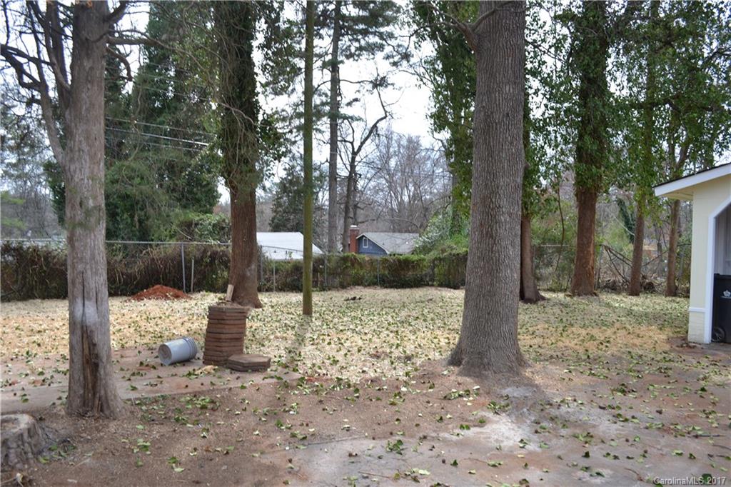 2415 Thornton Road Charlotte, NC 28208 - Photo 5 of 11 Gallery Image 5