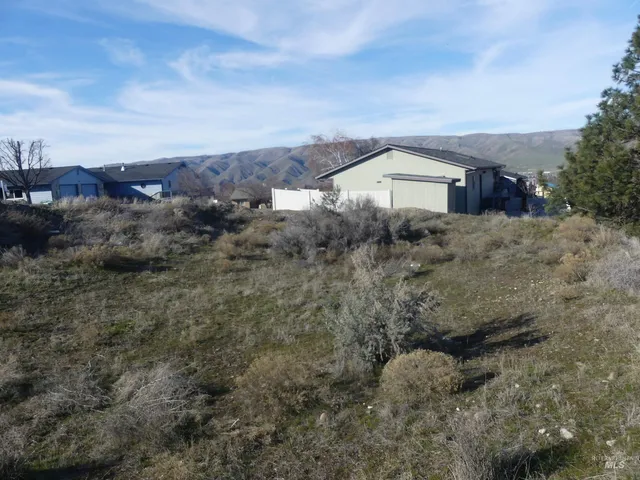 $90,000 | 2987 Knoll Crest Drive, Lewiston, ID 83501