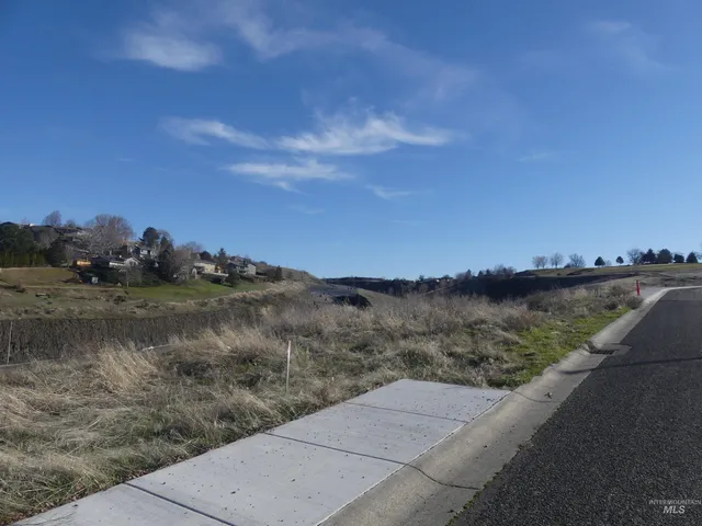 $90,000 | 2987 Knoll Crest Drive, Lewiston, ID 83501