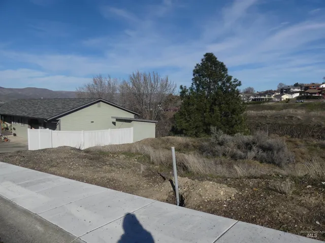 $90,000 | 2987 Knoll Crest Drive, Lewiston, ID 83501