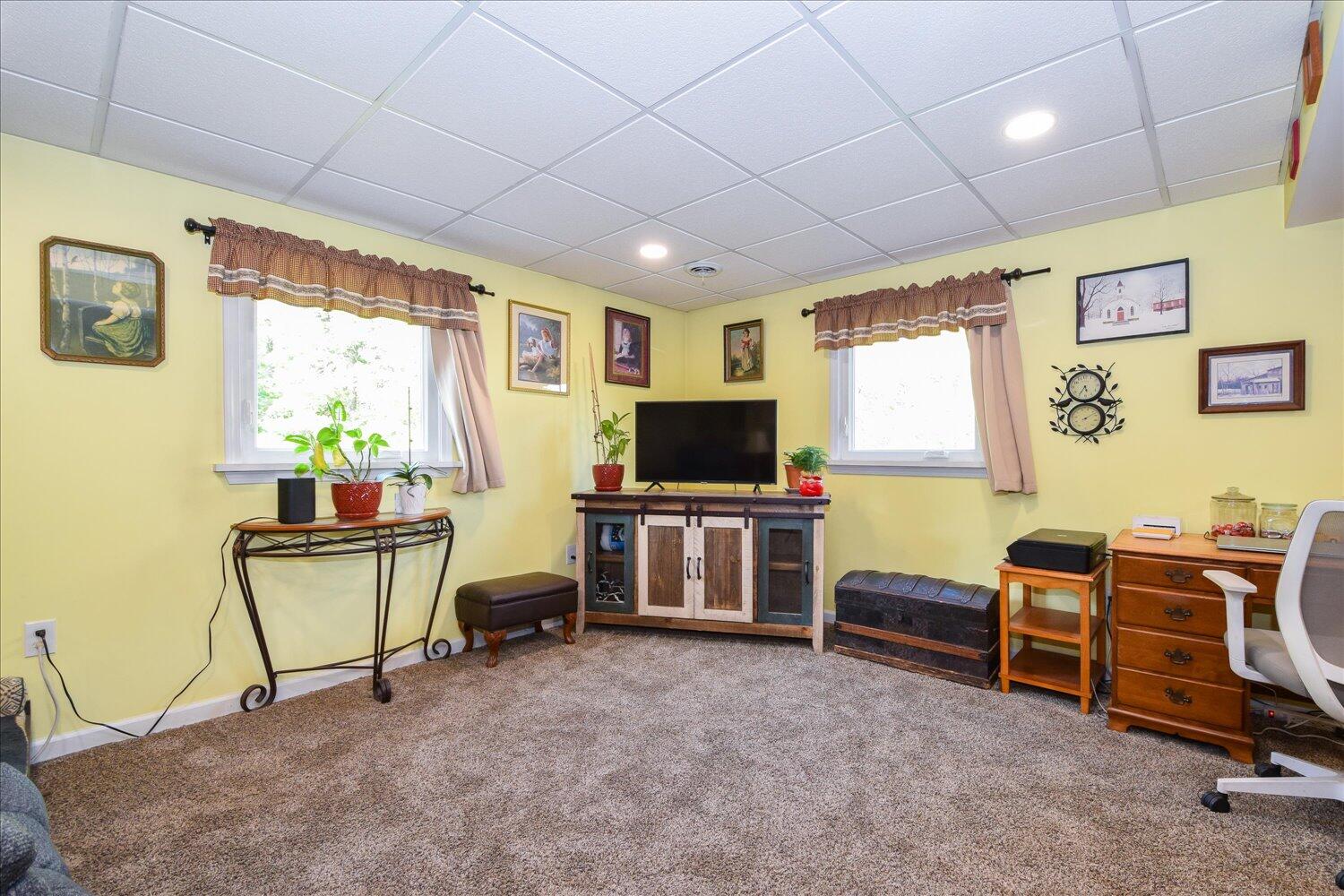 337 Teel Brooke Road Rocky Mount, VA 24151 - Photo 17 of 43 Terrace level Living Room