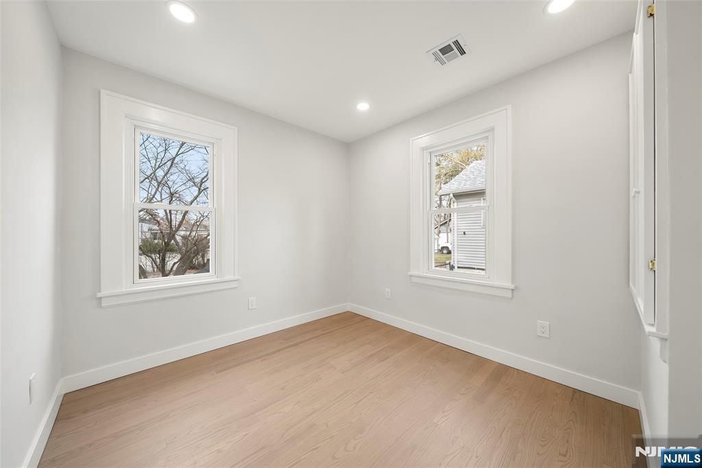 21 Milton Street Cresskill, NJ 07626 - Photo 14 of 26