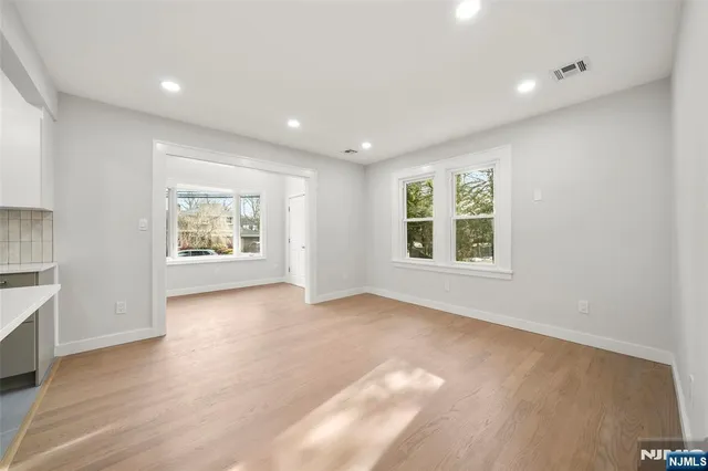 $3,900 | 21 Milton Street, Cresskill, NJ 07626