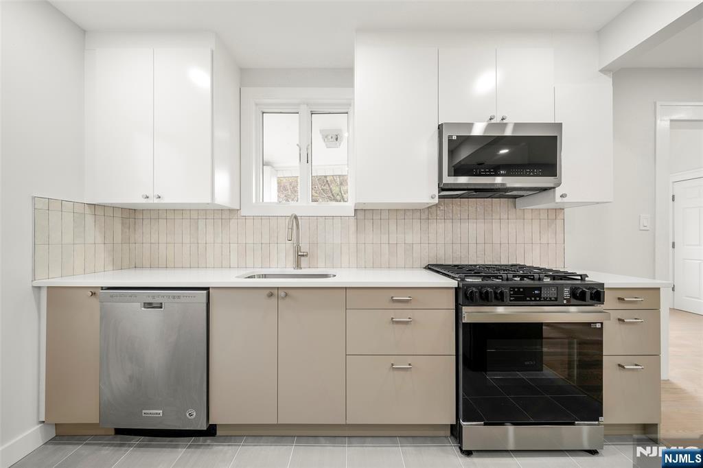 21 Milton Street Cresskill, NJ 07626 - Photo 10 of 26