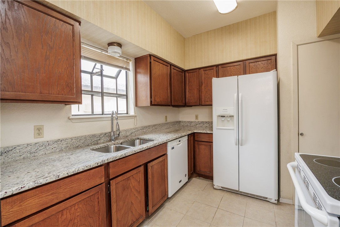 2809 St Joseph Street, Unit A Corpus Christi, TX 78418 - Photo 13 of 36