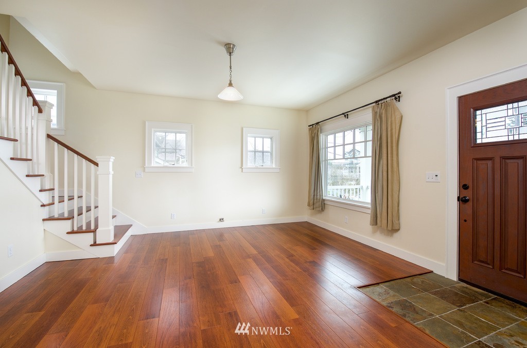 708 North 82nd Street Seattle, WA 98103 - Photo 3 of 25 Gallery Image 3