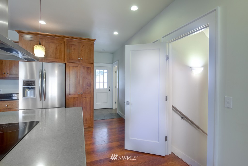 708 North 82nd Street Seattle, WA 98103 - Photo 7 of 25 Gallery Image 7