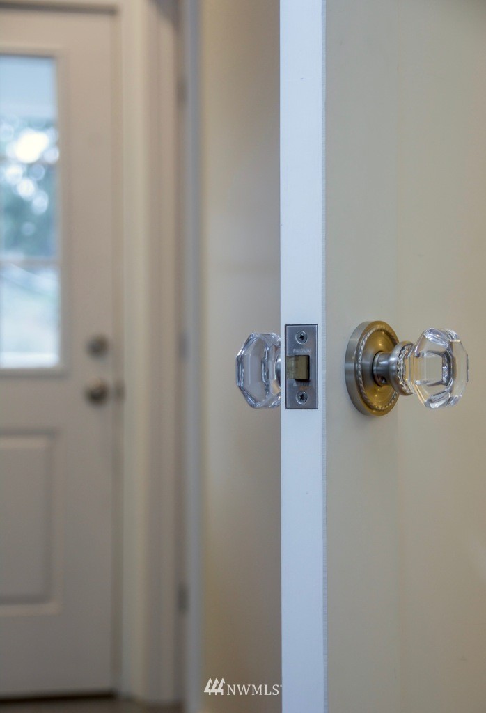 708 North 82nd Street Seattle, WA 98103 - Photo 8 of 25 Gallery Image 8