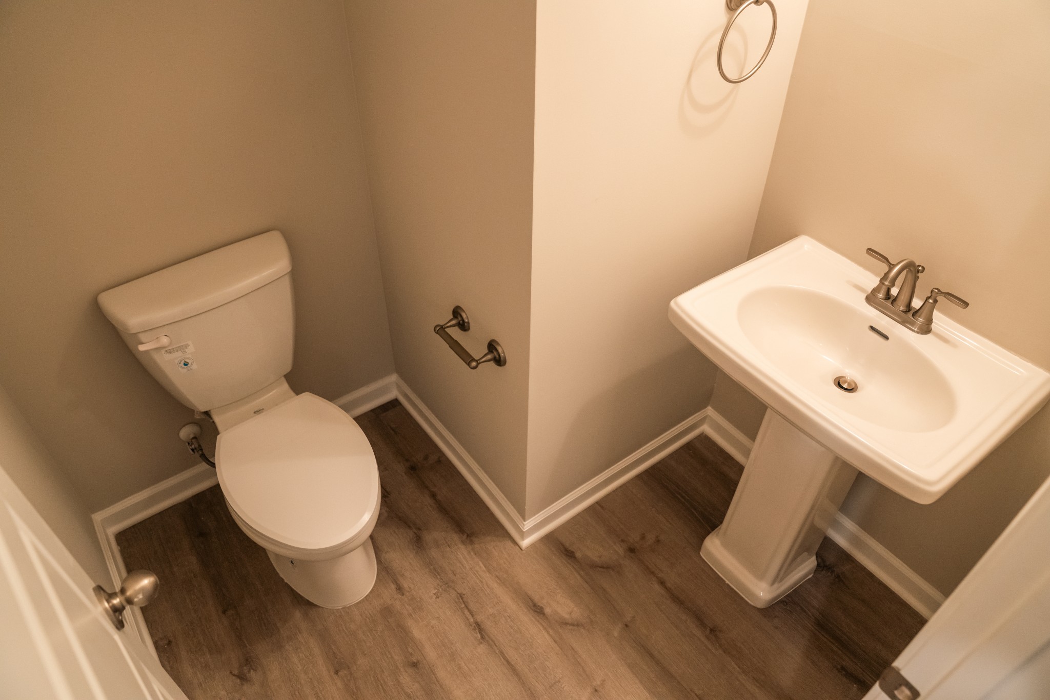 337 Carver Connection, Unit 33 Lebanon, TN 37087 - Photo 19 of 21 a bathroom with a toilet sink and mirror