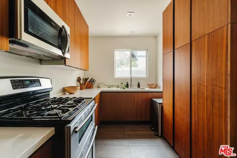 $2,995,000 | 4063 Huron Avenue, Culver City, CA 90232