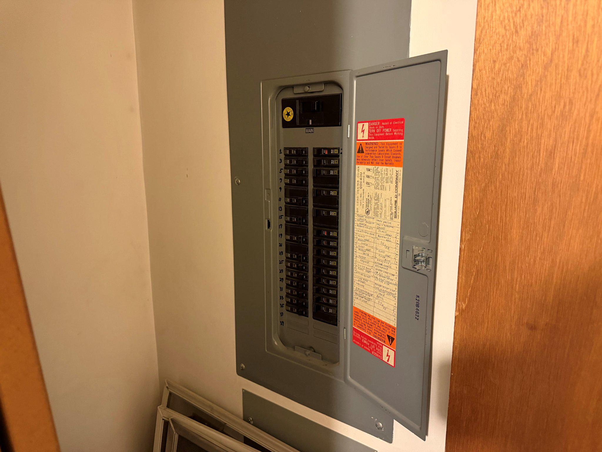 114 East Ruddle Street Coaldale, PA 18218 - Photo 20 of 29 Second Floor Apartment Electric Service Panel