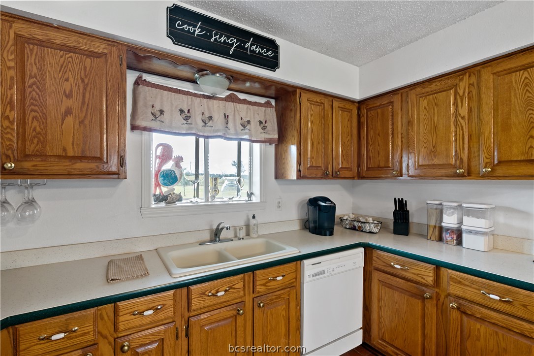 8166 Riley Road Bryan, TX 77808 - Photo 14 of 26
