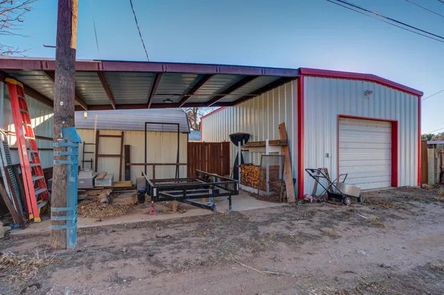 $350,000 | 2420 North 2nd Street, Tahoka, TX 79373