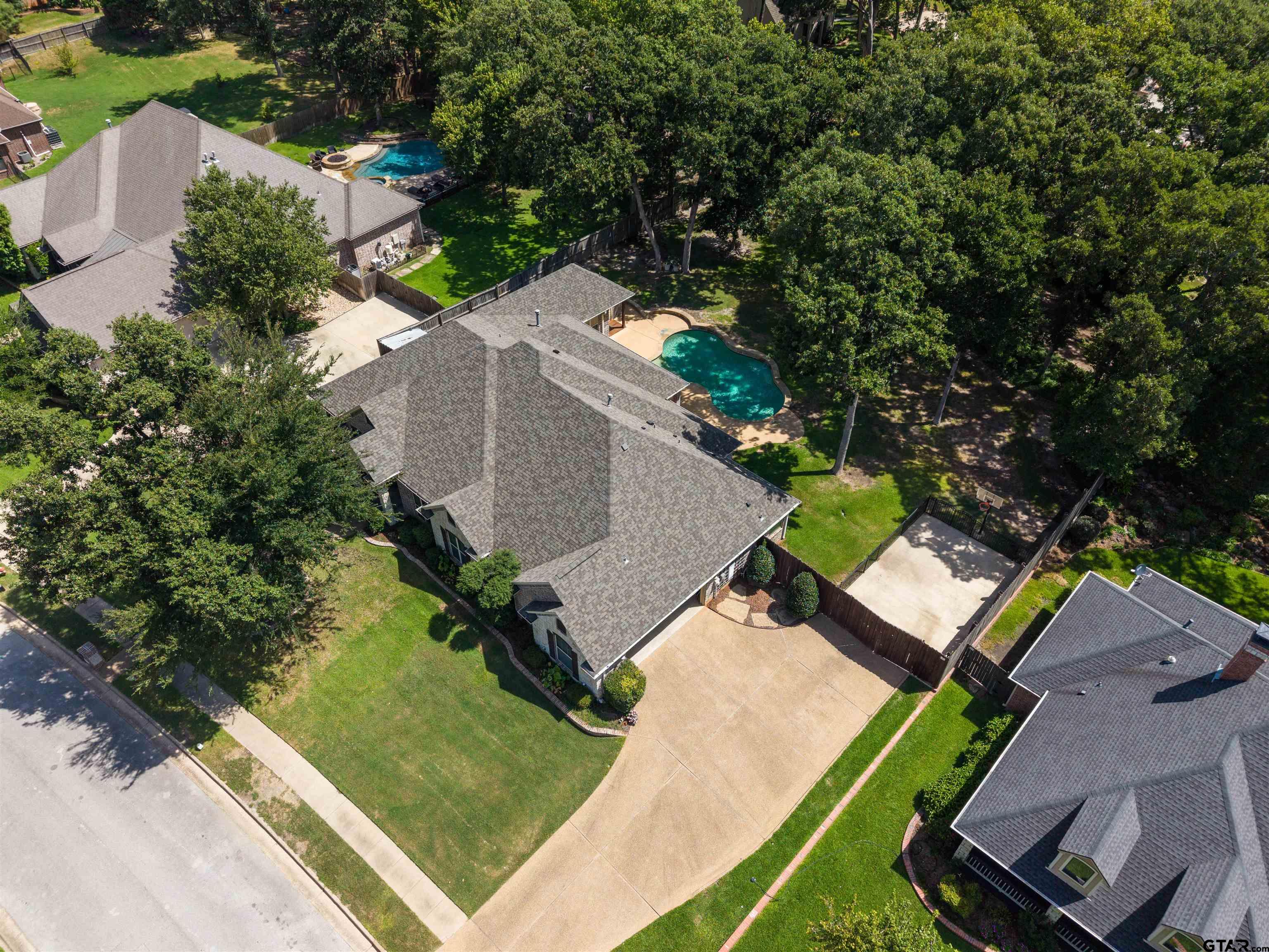 6518 Rochester Way Tyler, TX 75703 - Photo 3 of 36 Gallery Image 3