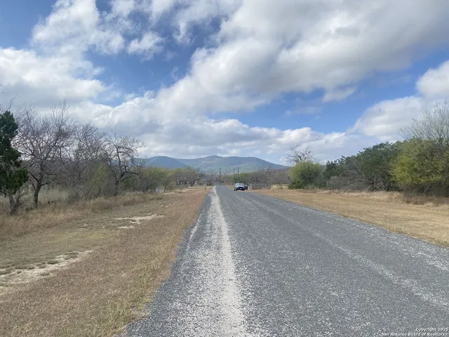 a view of an outdoor space