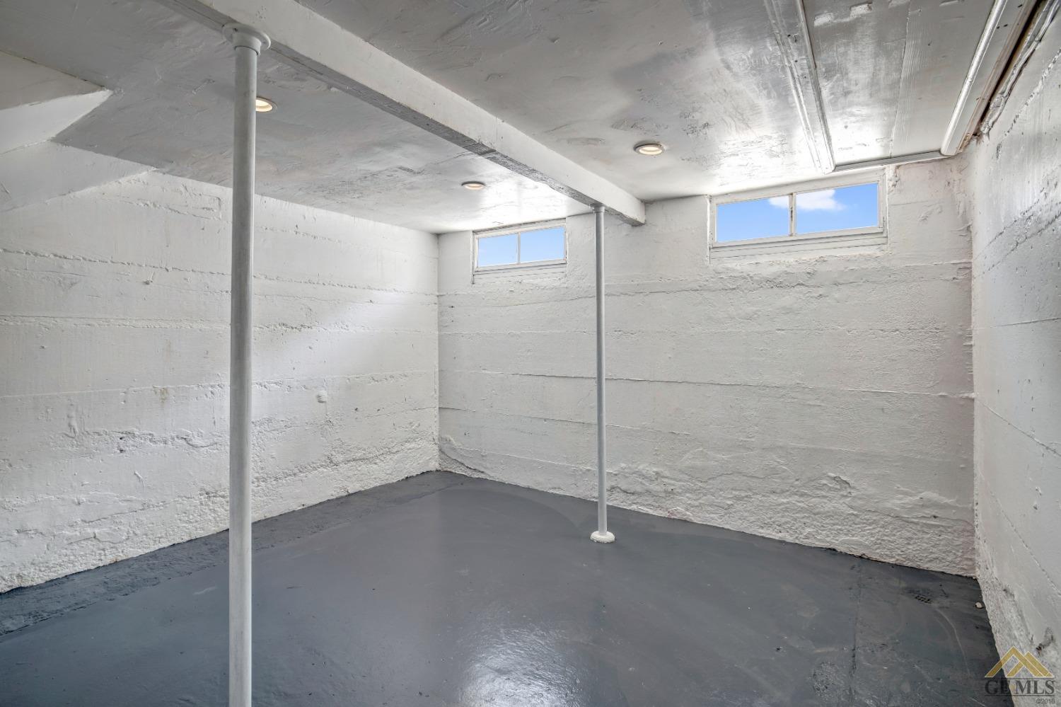 Undisclosed Address Bakersfield, CA 93308 - Photo 21 of 34 a bathroom with a glass shower door