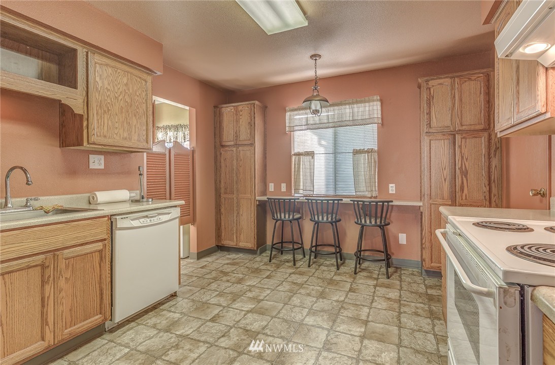 2649 Florida Street Longview, WA 98632 - Photo 2 of 15 Gallery Image 2