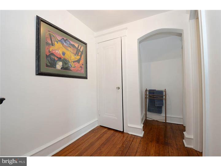 2938 Rising Sun Road Ardmore, PA 19003 - Photo 14 of 25 Hallway